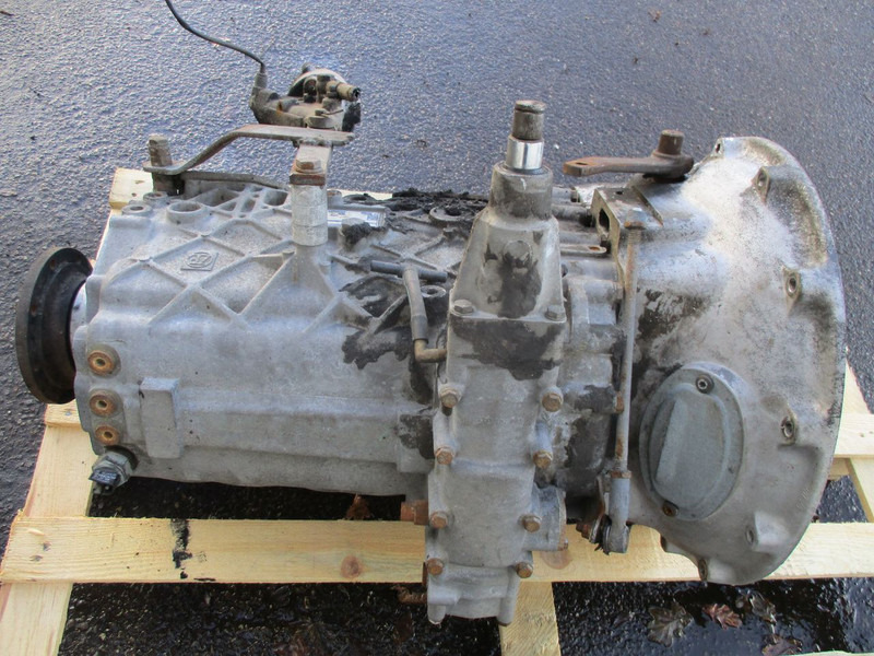 ZF Gearbox ZF , 7 pieces in stock - Caja de cambios para Camión: foto 4 ZF Gearbox ZF , 7 pieces in stock - Caja de cambios para Camión: foto 4