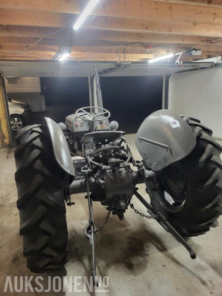 1954 Gråtass traktor - Tractor: foto 3 1954 Gråtass traktor - Tractor: foto 3