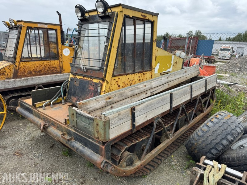 1974 Bombardier MM74 Muskeg med vinsj og lunnebom - Equipo de construcción: foto 1 1974 Bombardier MM74 Muskeg med vinsj og lunnebom - Equipo de construcción: foto 1