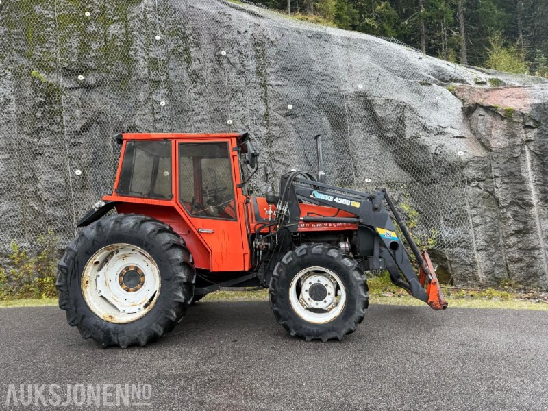 1984 Volvo BM Valmet 4x4 705 Turbo m/Quicke 4300 laster – solid og driftssikker traktor - Tractor: foto 2 1984 Volvo BM Valmet 4x4 705 Turbo m/Quicke 4300 laster – solid og driftssikker traktor - Tractor: foto 2