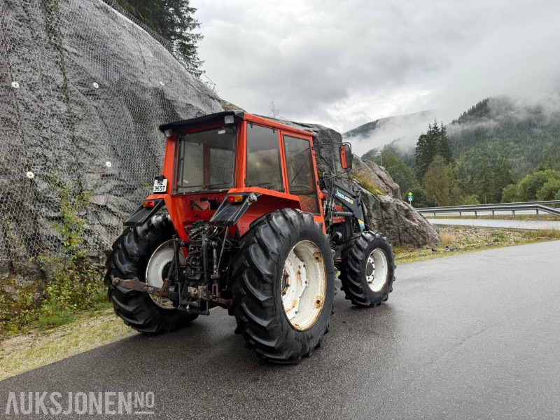 1984 Volvo BM Valmet 4x4 705 Turbo m/Quicke 4300 laster – solid og driftssikker traktor - Tractor: foto 3 1984 Volvo BM Valmet 4x4 705 Turbo m/Quicke 4300 laster – solid og driftssikker traktor - Tractor: foto 3