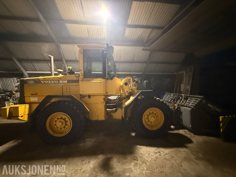 1996 Volvo L70C - Klappvinge - Sentralsmøring - 18 290t - Cargadora de ruedas: foto 4 1996 Volvo L70C - Klappvinge - Sentralsmøring - 18 290t - Cargadora de ruedas: foto 4