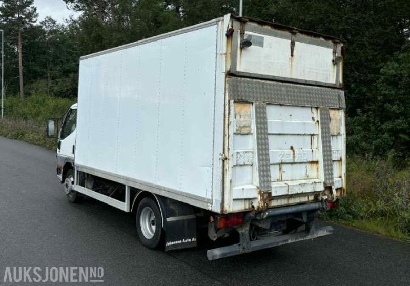 1999 Mitsubishi Fuso Canter C1 Skapbil med løftelem - Camión caja cerrada: foto 4 1999 Mitsubishi Fuso Canter C1 Skapbil med løftelem - Camión caja cerrada: foto 4