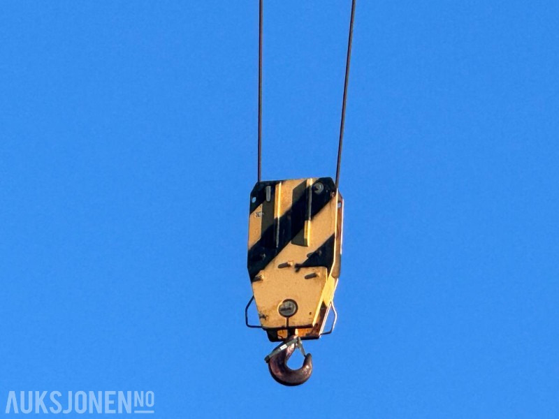 Grúa 2000 Liebherr 280 EC-H 16 Litronic Tårnkran med undervogn på plater: foto 13