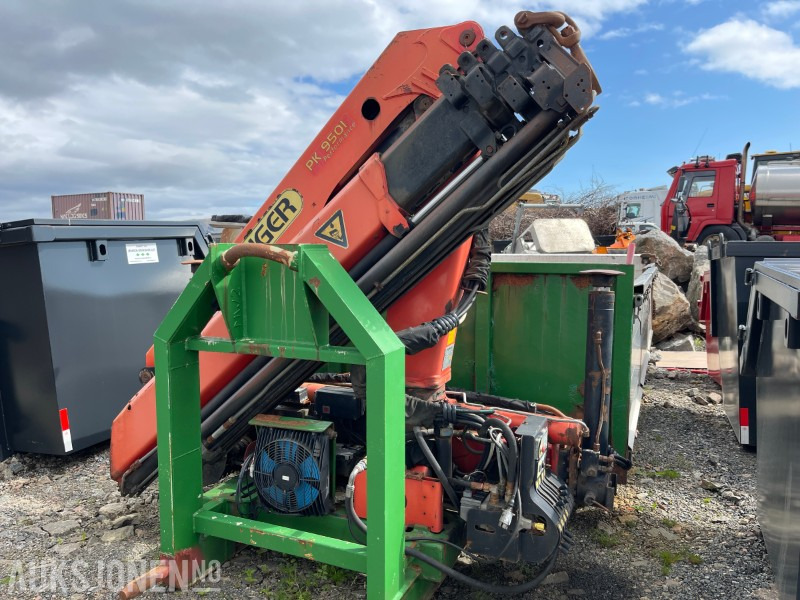 2004 Krokløft kasse med Palfinger PK9501 kran - Grúa: foto 1 2004 Krokløft kasse med Palfinger PK9501 kran - Grúa: foto 1