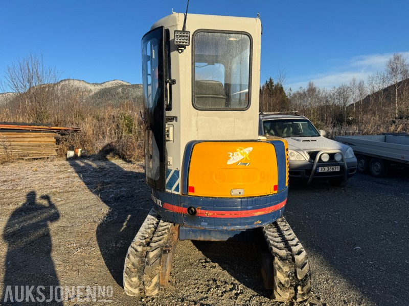 2007 IHI 35NX2 GRAVEMANSKIN MED 2 SKUFFER OG MASKINHENGER TIL TRAKTOR - Miniexcavadora: foto 4 2007 IHI 35NX2 GRAVEMANSKIN MED 2 SKUFFER OG MASKINHENGER TIL TRAKTOR - Miniexcavadora: foto 4