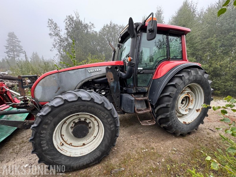 2007 Valtra T190 traktor med fronthydraulikk - Tractor: foto 2 2007 Valtra T190 traktor med fronthydraulikk - Tractor: foto 2