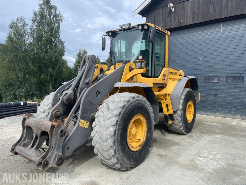 2008 Volvo L110F hjullaster med skuff - sentralsmøring - 3/4 funksjon-Skriver med vekt-kamera - ekstra lys - Cargadora de ruedas: foto 1 2008 Volvo L110F hjullaster med skuff - sentralsmøring - 3/4 funksjon-Skriver med vekt-kamera - ekstra lys - Cargadora de ruedas: foto 1