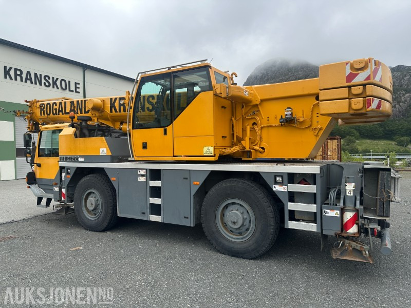 2009 Liebherr LTM1030-2,1 - Mobilkran - Grúa: foto 2 2009 Liebherr LTM1030-2,1 - Mobilkran - Grúa: foto 2