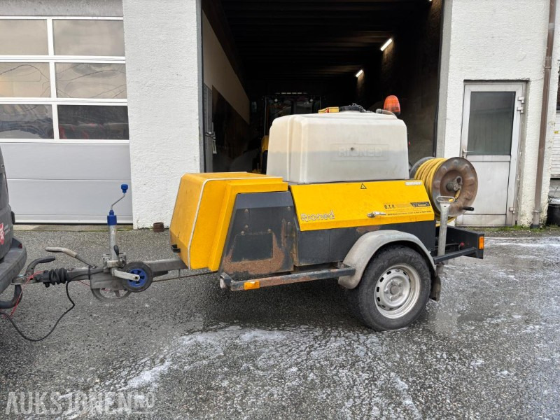 2009 RIONED UNIJET P-41 SPYLEVOGN / HØYTRYKKSVASKER. HONDA GX 670. - Equipo de construcción: foto 3 2009 RIONED UNIJET P-41 SPYLEVOGN / HØYTRYKKSVASKER. HONDA GX 670. - Equipo de construcción: foto 3