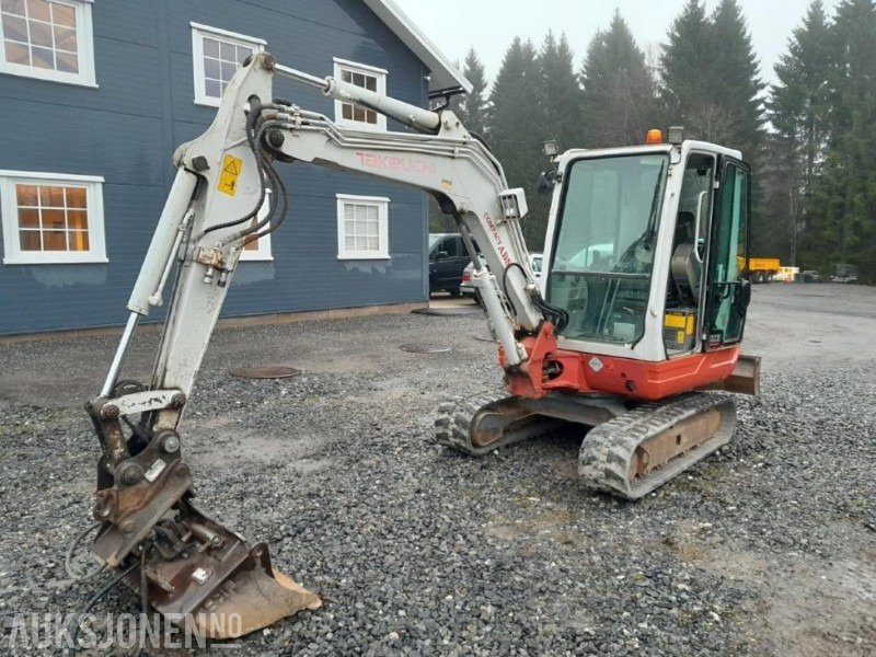 2009 Takeuchi ABS TB235 Gravemaskin / Minigraver - Miniexcavadora: foto 1 2009 Takeuchi ABS TB235 Gravemaskin / Minigraver - Miniexcavadora: foto 1