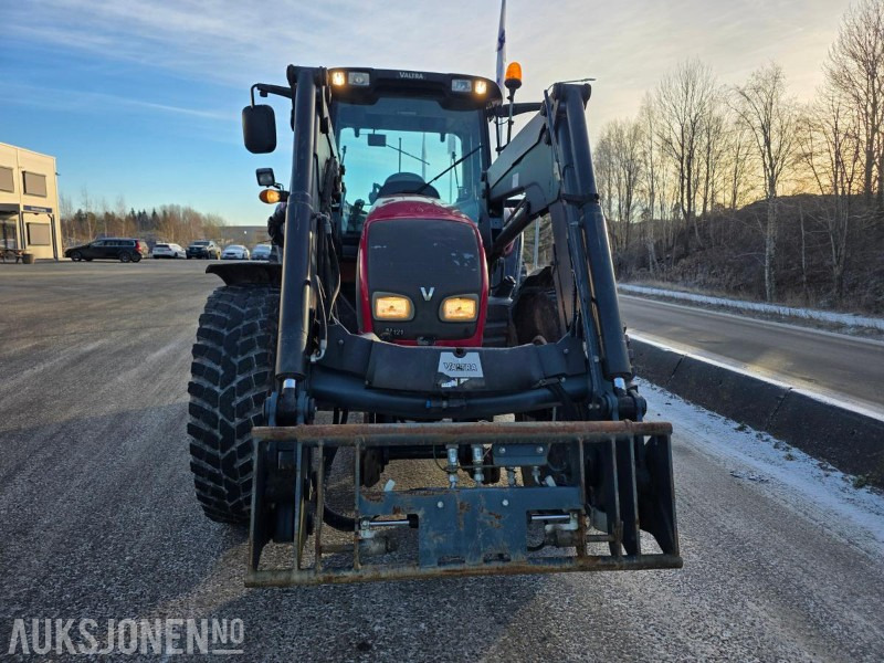 2010 VALTRA N121 HITECH MED FRONTLASTER 50KMT - Tractor: foto 2 2010 VALTRA N121 HITECH MED FRONTLASTER 50KMT - Tractor: foto 2