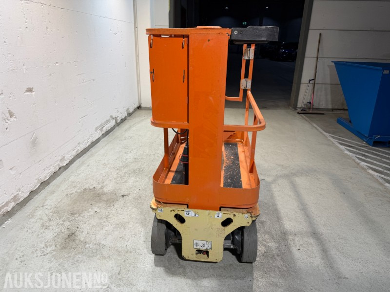 2011 JLG 1230ES Elektrisk mastelift med 5,6 m arbeidshøyde - Plataforma elevadora: foto 4 2011 JLG 1230ES Elektrisk mastelift med 5,6 m arbeidshøyde - Plataforma elevadora: foto 4