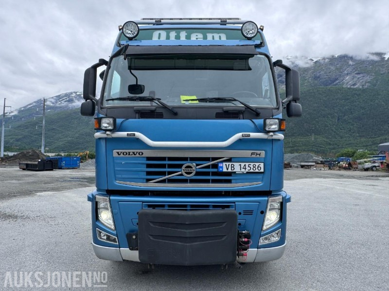 2011 Volvo FH 13 - 540 - Krokbil - Brøyterigget - Fjernstyrt JOAB krokløft - S90 sandstrøere - Camión multibasculante: foto 2 2011 Volvo FH 13 - 540 - Krokbil - Brøyterigget - Fjernstyrt JOAB krokløft - S90 sandstrøere - Camión multibasculante: foto 2