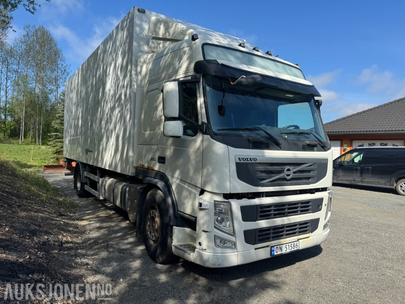 2011 Volvo FM-330 skapbil med full sideåpning og løftelem - Camión caja cerrada: foto 4 2011 Volvo FM-330 skapbil med full sideåpning og løftelem - Camión caja cerrada: foto 4