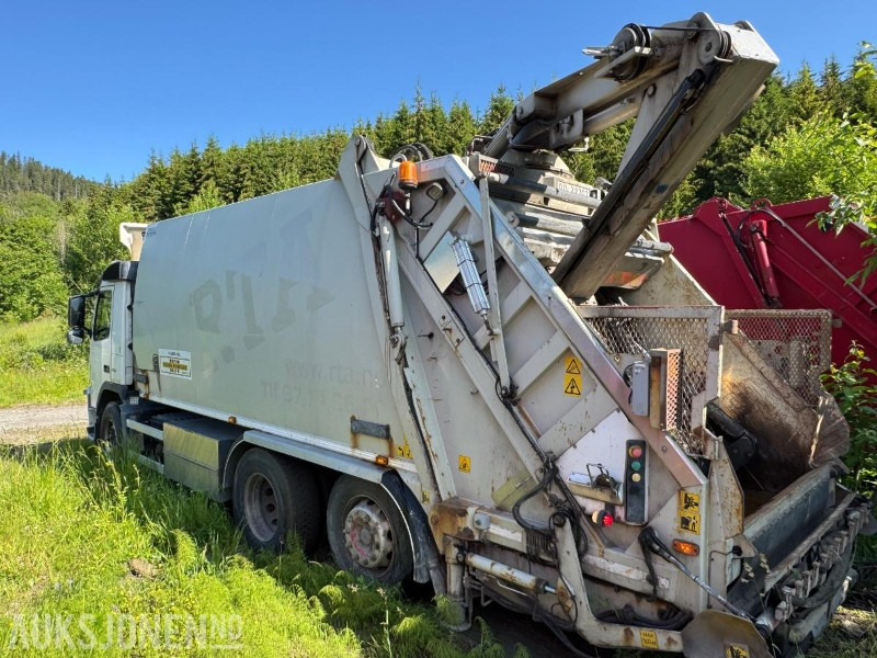 2011 Volvo FM6X2 komprimatorbil med kran / EU-godkjent - Camión de basura: foto 4 2011 Volvo FM6X2 komprimatorbil med kran / EU-godkjent - Camión de basura: foto 4