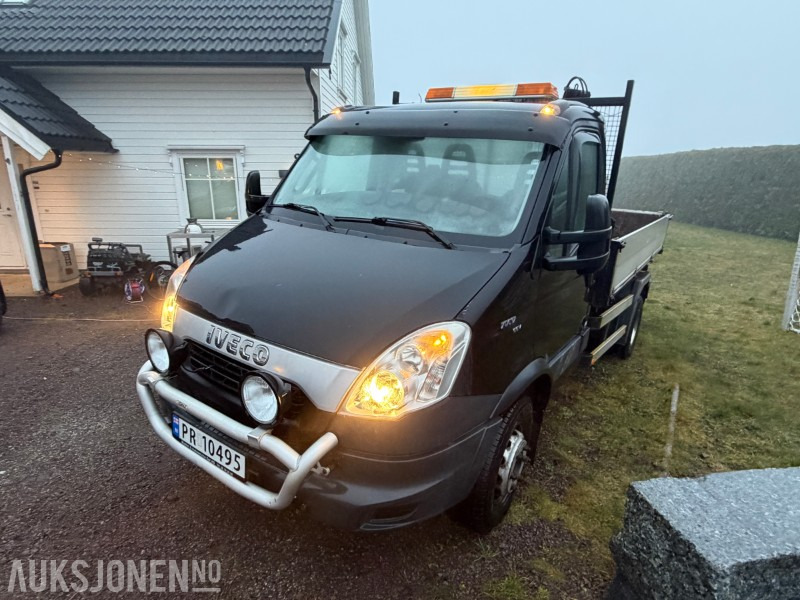 2012 Iveco Daily 70C17 EEV Tipp-Bil med HMF 152 T1 Kran - EU OK - 83312 km - Camión volquete: foto 1 2012 Iveco Daily 70C17 EEV Tipp-Bil med HMF 152 T1 Kran - EU OK - 83312 km - Camión volquete: foto 1