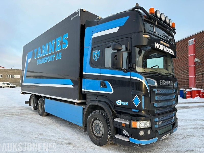 2012 Scania R-serie R560 6x2 skapbil med sideåpning - Camión caja cerrada: foto 2 2012 Scania R-serie R560 6x2 skapbil med sideåpning - Camión caja cerrada: foto 2