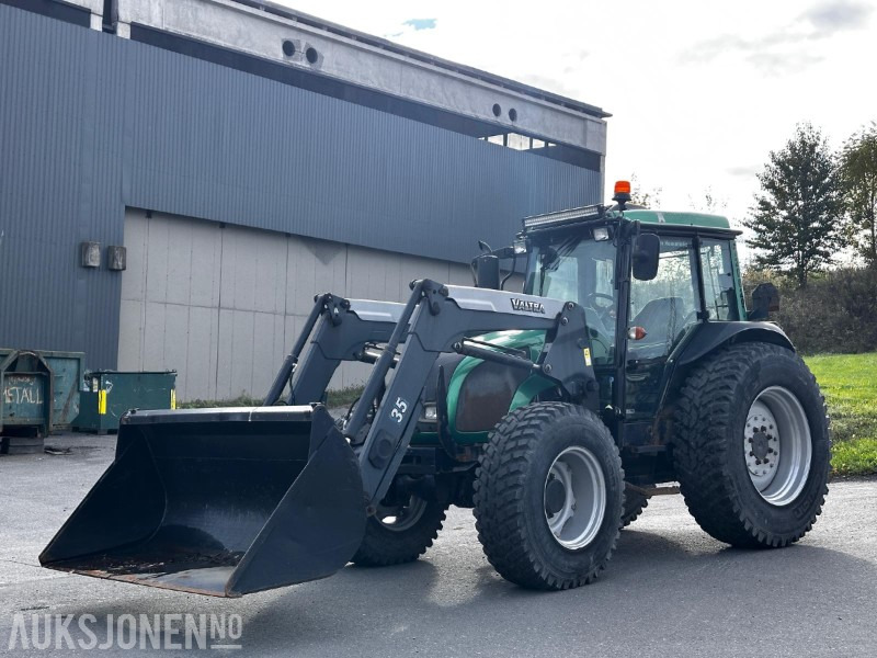 2012 Valtra 8670 med Ålö Valtra 35 Euro/SMS 3rd ESD frontlaster - Tractor: foto 1 2012 Valtra 8670 med Ålö Valtra 35 Euro/SMS 3rd ESD frontlaster - Tractor: foto 1