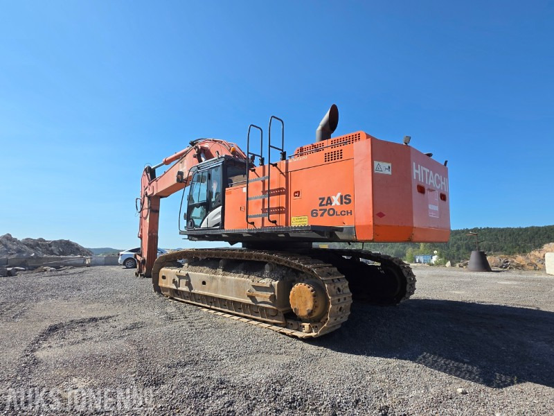 2013 Hitachi ZX670LCH-5 Beltegraver - Nasta 3800L Graveskuff - 15425 Arbeidstimer - Servicehistorikk - Excavadora: foto 5 2013 Hitachi ZX670LCH-5 Beltegraver - Nasta 3800L Graveskuff - 15425 Arbeidstimer - Servicehistorikk - Excavadora: foto 5