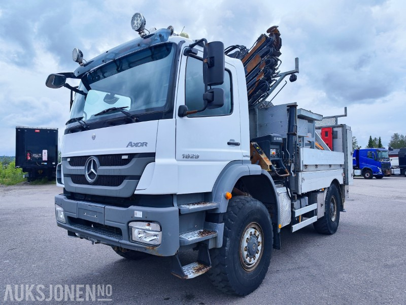 2014 Mercedes-Benz AXOR 1829 PLANBIL MED KRAN 14TM HIAB XS 144 HIPRO - Camión grúa: foto 1 2014 Mercedes-Benz AXOR 1829 PLANBIL MED KRAN 14TM HIAB XS 144 HIPRO - Camión grúa: foto 1