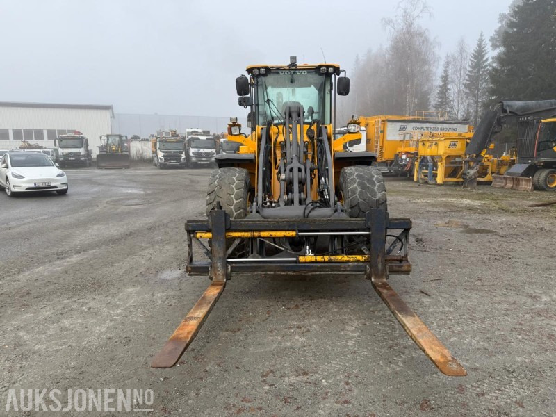 2014 Volvo L120G hjullaster, 7763 timer, Hydr. pallegaffel, nylig service og årskontroll - Cargadora de ruedas: foto 2 2014 Volvo L120G hjullaster, 7763 timer, Hydr. pallegaffel, nylig service og årskontroll - Cargadora de ruedas: foto 2