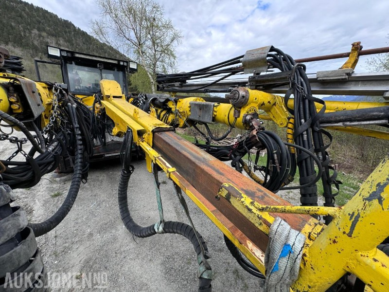 Perforadora 2015 Atlas Copco Boomer M2C - Gruve- og tunellborerigg - 2 boms rigg med personkurv: foto 11 Perforadora 2015 Atlas Copco Boomer M2C - Gruve- og tunellborerigg - 2 boms rigg med personkurv: foto 11