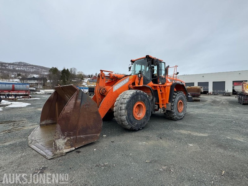 2015 Doosan DL550-5 Hjullaster - Nye dekk - Gjerstad 6000L - 7596T - Cargadora de ruedas: foto 1 2015 Doosan DL550-5 Hjullaster - Nye dekk - Gjerstad 6000L - 7596T - Cargadora de ruedas: foto 1