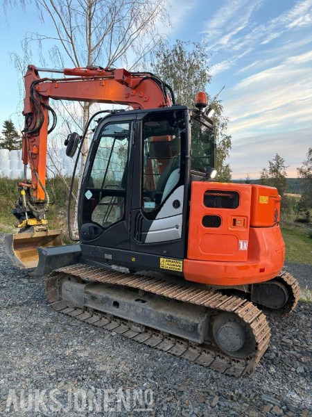 2015 Hitachi US 85 gravemaskin TILTROTATOR SENTRALSMØRING - Excavadora: foto 3 2015 Hitachi US 85 gravemaskin TILTROTATOR SENTRALSMØRING - Excavadora: foto 3