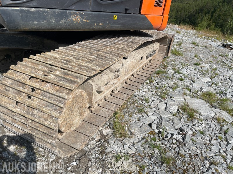2015 Hitachi Zaxis 135US-5B-Leveres med graveskuffe+pusseskuffe og Rototilt - Excavadora: foto 5 2015 Hitachi Zaxis 135US-5B-Leveres med graveskuffe+pusseskuffe og Rototilt - Excavadora: foto 5