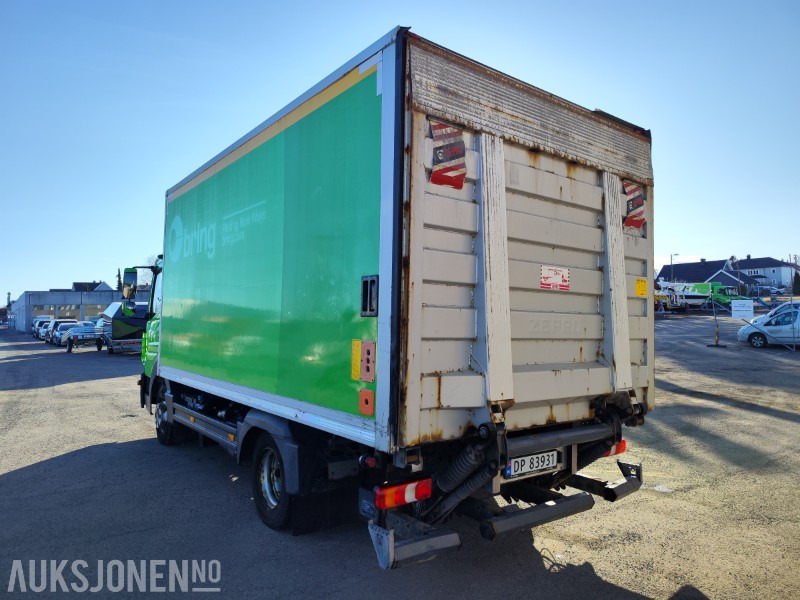 2015 Mercedes-Benz ATEGO - Skapbil - Løftelem - Repobjekt - Camión caja cerrada: foto 5 2015 Mercedes-Benz ATEGO - Skapbil - Løftelem - Repobjekt - Camión caja cerrada: foto 5