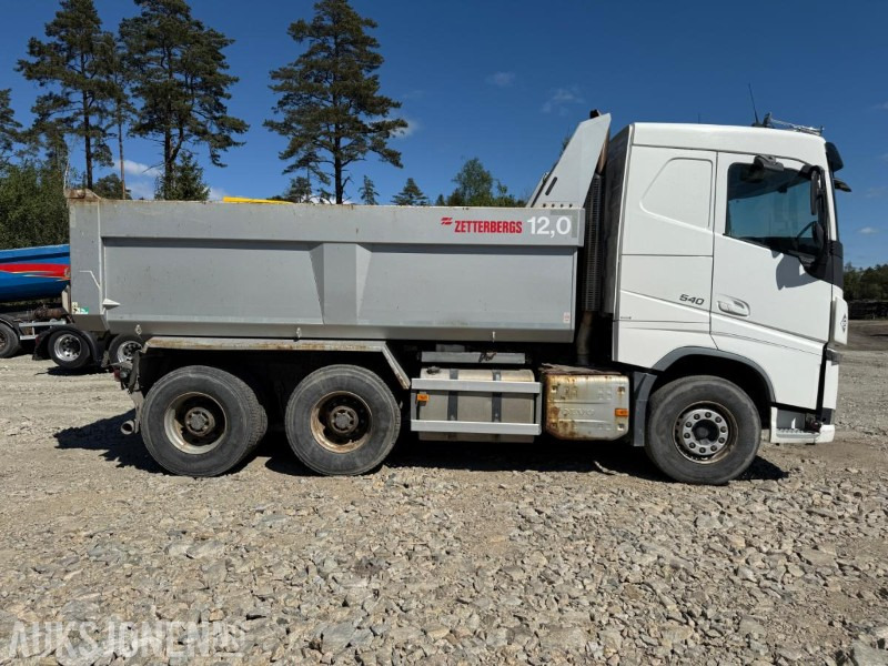 2015 VOLVO FH540 TIPPBIL SERVICEHISTORIKK ZETTERBERG PÅBYGG. - Camión volquete: foto 4 2015 VOLVO FH540 TIPPBIL SERVICEHISTORIKK ZETTERBERG PÅBYGG. - Camión volquete: foto 4