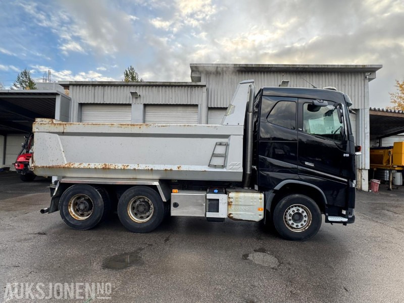 2015 Volvo FH16-660 6X4 Euro6T  Brøyterigget tippbil  – Servicehistorikk– 144 449 km - Camión volquete: foto 4 2015 Volvo FH16-660 6X4 Euro6T  Brøyterigget tippbil  – Servicehistorikk– 144 449 km - Camión volquete: foto 4