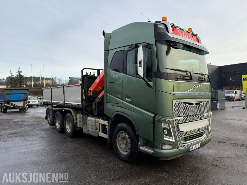 2015 Volvo FH16 750 8x4 / EURO 6 / Palfinger PK27002 SH Kran / Tipp / Fullutstyrt - Camión grúa: foto 4 2015 Volvo FH16 750 8x4 / EURO 6 / Palfinger PK27002 SH Kran / Tipp / Fullutstyrt - Camión grúa: foto 4