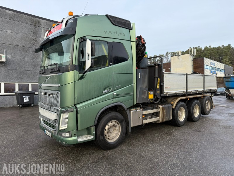 2015 Volvo FH16 750 8x4 / EURO 6 / Palfinger PK27002 SH Kran / Tipp / Fullutstyrt - Camión grúa: foto 2 2015 Volvo FH16 750 8x4 / EURO 6 / Palfinger PK27002 SH Kran / Tipp / Fullutstyrt - Camión grúa: foto 2