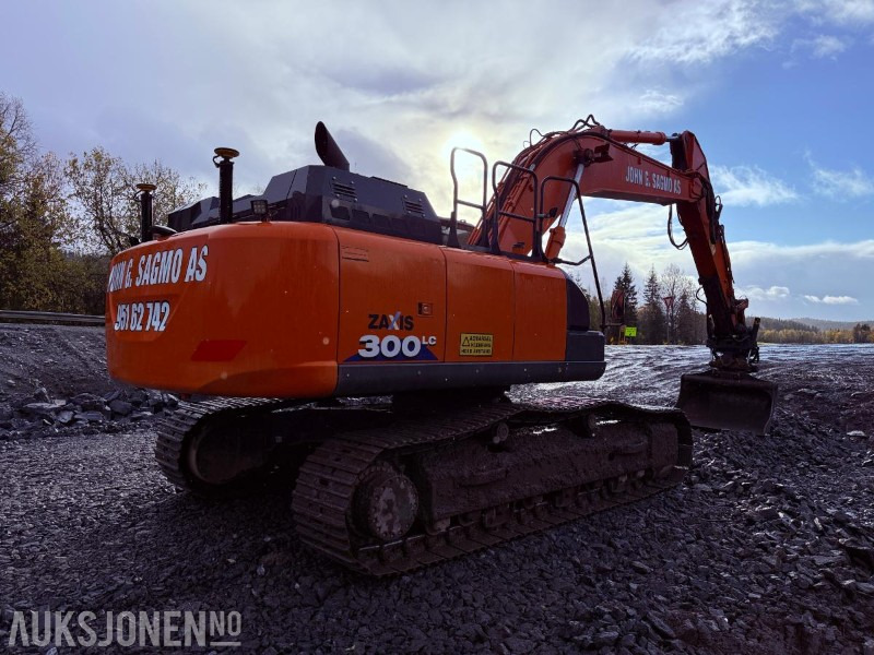2016 Hitachi ZX300LC-6 Beltegraver - Sentralsmøring, GPS, Engcon tiltrotator og 2 skuffer - Excavadora: foto 3 2016 Hitachi ZX300LC-6 Beltegraver - Sentralsmøring, GPS, Engcon tiltrotator og 2 skuffer - Excavadora: foto 3