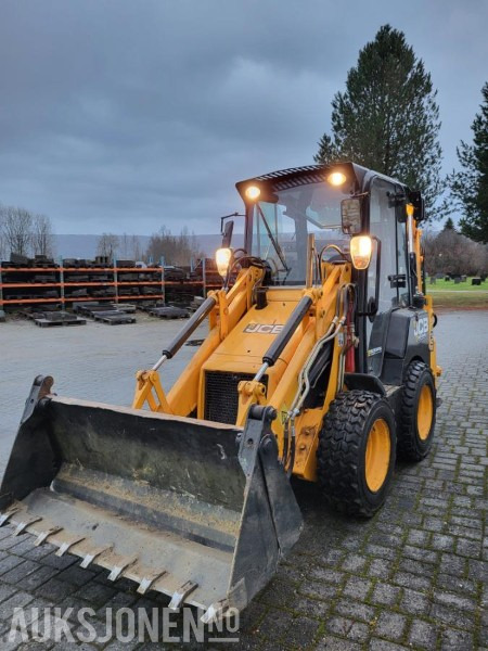 2016 JCB 1CX - Traktorgraver med graveskuff og frontlaster - Retroexcavadora: foto 1 2016 JCB 1CX - Traktorgraver med graveskuff og frontlaster - Retroexcavadora: foto 1