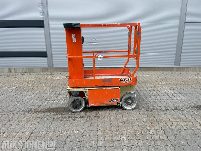 2016 JLG 1230 ES Mastelift med 5,5 m arbeidshøyde - Plataforma elevadora: foto 1 2016 JLG 1230 ES Mastelift med 5,5 m arbeidshøyde - Plataforma elevadora: foto 1