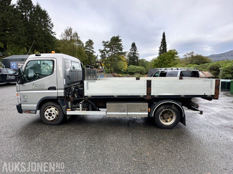 2016 Mitsubishi Fuso Canter Krokbil med tipp - Multilift XR5S/LAV KM, 141572 km - Camión multibasculante: foto 2 2016 Mitsubishi Fuso Canter Krokbil med tipp - Multilift XR5S/LAV KM, 141572 km - Camión multibasculante: foto 2