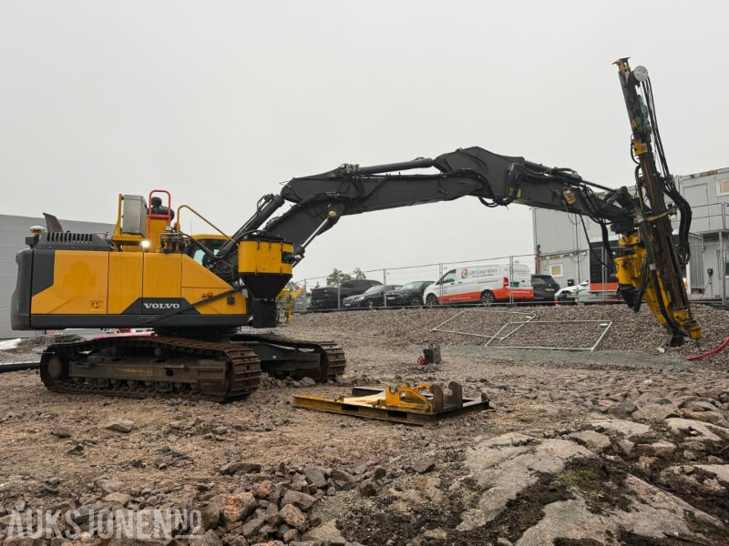 2016 VOLVO EC300EL BELTEGRAVER M/BORTÅRN - SERVICEHISTORIKK - ENGCON TILTROTATOR - MASKINSTYRING - SENTRALSMØRING. - Excavadora: foto 3 2016 VOLVO EC300EL BELTEGRAVER M/BORTÅRN - SERVICEHISTORIKK - ENGCON TILTROTATOR - MASKINSTYRING - SENTRALSMØRING. - Excavadora: foto 3