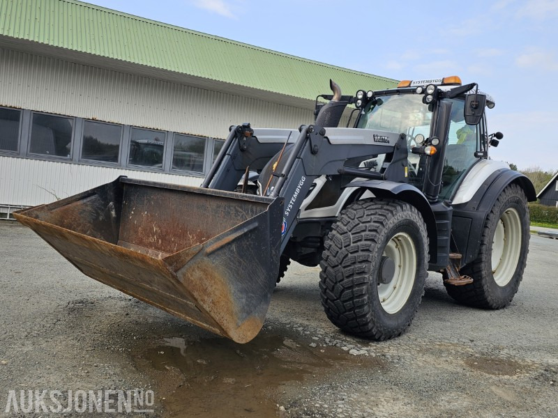 2016 Valtra T144D - Direct - Laster - Luft - 50 km/t - 3 -Medfølger skuffe - Tractor: foto 3 2016 Valtra T144D - Direct - Laster - Luft - 50 km/t - 3 -Medfølger skuffe - Tractor: foto 3