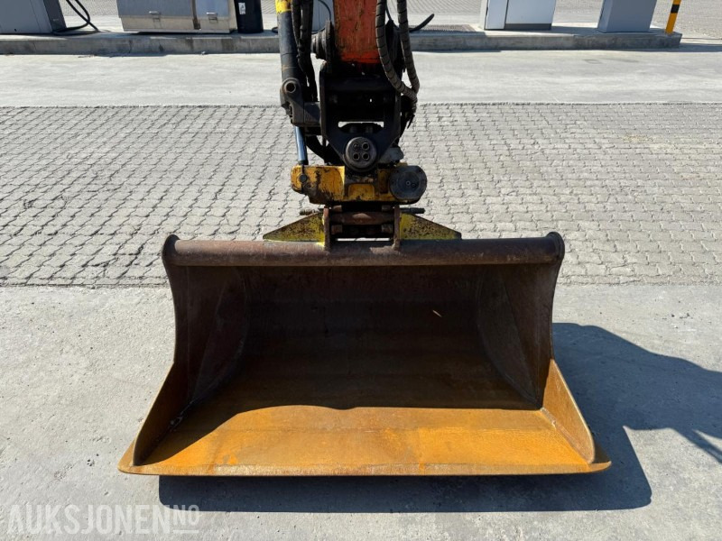 Excavadora 2018 Kubota U55-4 BELTEGRAVER ENGCON TILTROTATOR 2 SKUFFER SERVICEHISTORIKK SENTRALSMØRING: foto 14