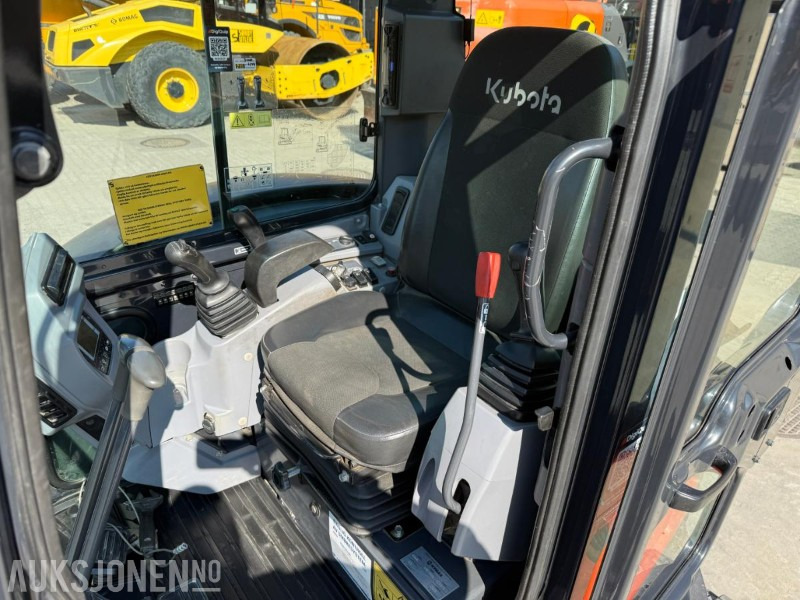 Excavadora 2018 Kubota U55-4 BELTEGRAVER ENGCON TILTROTATOR 2 SKUFFER SERVICEHISTORIKK SENTRALSMØRING: foto 20