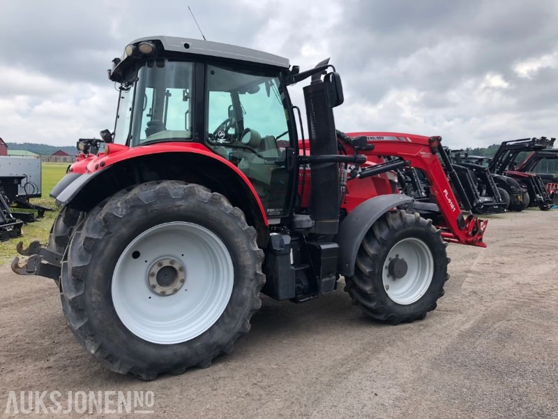 2018 Massey Ferguson MF6714S traktor - Elektronisk hydraulikk - Festejern/Sentral - Fjærende foraksel - Klimaanlegg - Tractor: foto 4 2018 Massey Ferguson MF6714S traktor - Elektronisk hydraulikk - Festejern/Sentral - Fjærende foraksel - Klimaanlegg - Tractor: foto 4