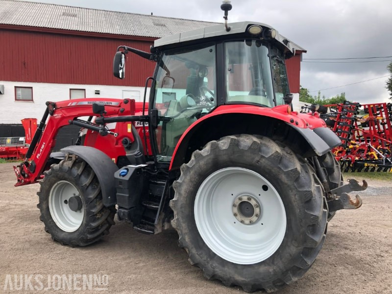 2018 Massey Ferguson MF6714S traktor - Elektronisk hydraulikk - Festejern/Sentral - Fjærende foraksel - Klimaanlegg - Tractor: foto 5 2018 Massey Ferguson MF6714S traktor - Elektronisk hydraulikk - Festejern/Sentral - Fjærende foraksel - Klimaanlegg - Tractor: foto 5