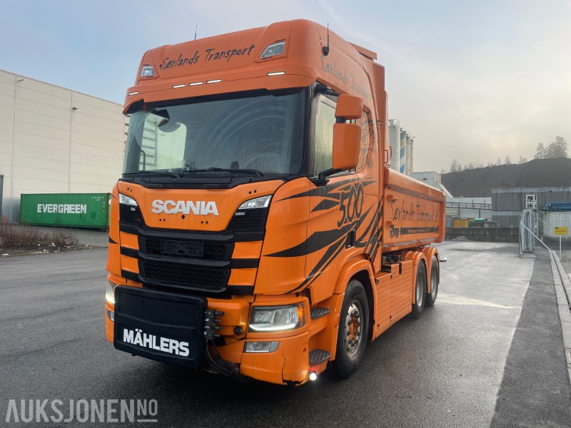 2018 Scania R500 6x4 m/dumperkasse brøyterigget Kun 167 000 km - Camión volquete: foto 1 2018 Scania R500 6x4 m/dumperkasse brøyterigget Kun 167 000 km - Camión volquete: foto 1