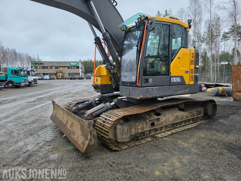 2018 Volvo ECR235EL 27 T gravemaskin rototilt med grip 7876 Timer - Excavadora: foto 5 2018 Volvo ECR235EL 27 T gravemaskin rototilt med grip 7876 Timer - Excavadora: foto 5