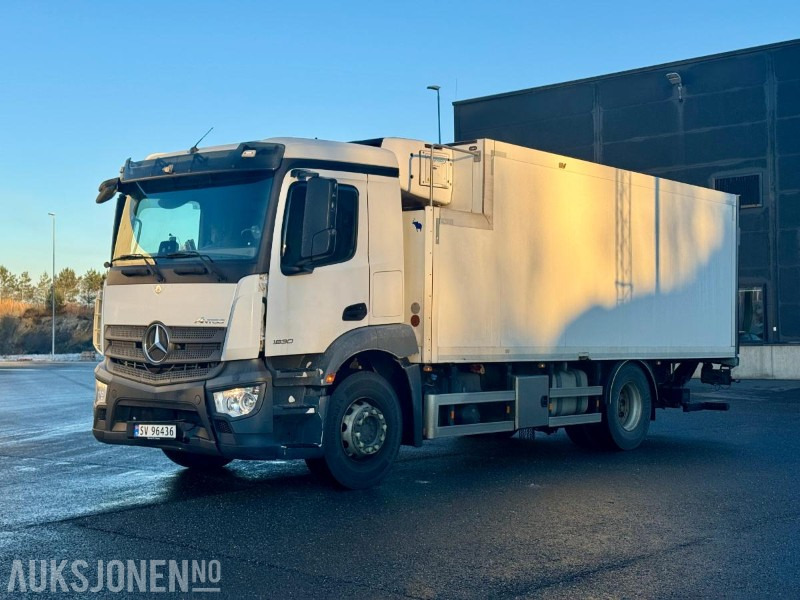 2019 Mercedes-Benz Antos 1824 4x2 - Skapbil m/kjøl og lift – Eu-godkjent til 05/26 - Km: 146689 - Camión caja cerrada: foto 1 2019 Mercedes-Benz Antos 1824 4x2 - Skapbil m/kjøl og lift – Eu-godkjent til 05/26 - Km: 146689 - Camión caja cerrada: foto 1
