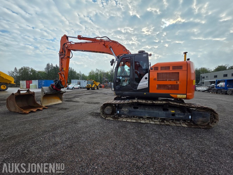 2020 Hitachi ZX225 Beltegraver - Hella GPS - R6 Rototilt - Graveskuff - Pusseskuff - Kamera - 2964 arbeidstimer - Excavadora: foto 3 2020 Hitachi ZX225 Beltegraver - Hella GPS - R6 Rototilt - Graveskuff - Pusseskuff - Kamera - 2964 arbeidstimer - Excavadora: foto 3