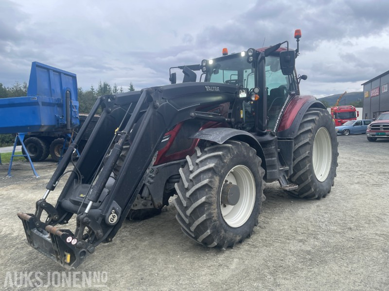 2020 Valtra T254 Versu Traktor med frontlaster landbruksdekk/vinterdekk, 50 km/t Eu-godkjent til 26 - Tractor: foto 1 2020 Valtra T254 Versu Traktor med frontlaster landbruksdekk/vinterdekk, 50 km/t Eu-godkjent til 26 - Tractor: foto 1